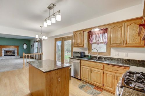 13125 Wade Dr, Waukesha WI  53151-9013 exterior