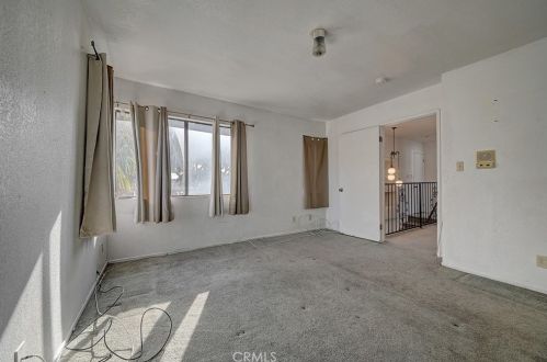 111 Bort St, Long Beach, CA 90805-2232
