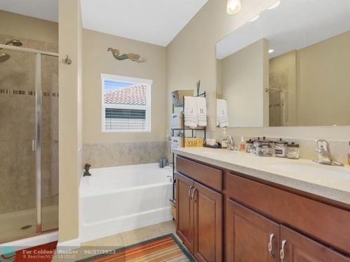 1745 Berkshire Cir, Vero Beach FL 32968-6715 exterior