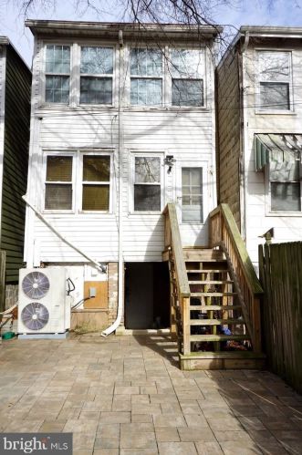 2015 Naylor Rd, Washington DC 20020-4515 exterior