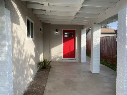 924 10th St, San Bernardino, CA 92411-2302