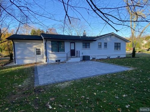 436 Ruckman Rd, Closter NJ  07624-2326 exterior