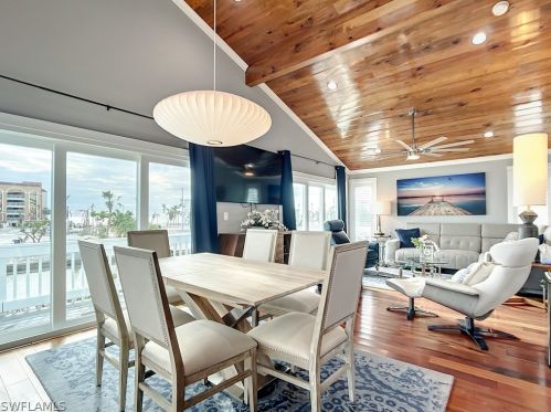 720 Matanzas Ct, Fort Myers Beach FL  33931-2120 exterior