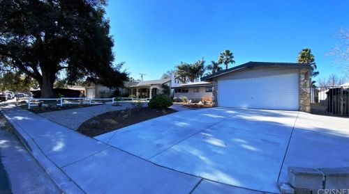 27233 Hidaway Ave, Santa Clarita, CA 91351-3302