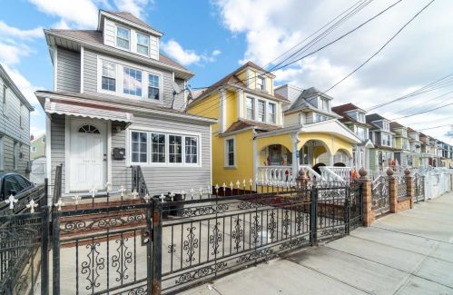 111-23 128th St, Jamaica, NY 11420-3011