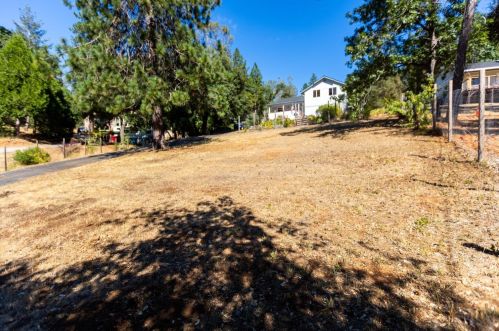 17155 Oscar Dr, Grass Valley CA  95949-7220 exterior