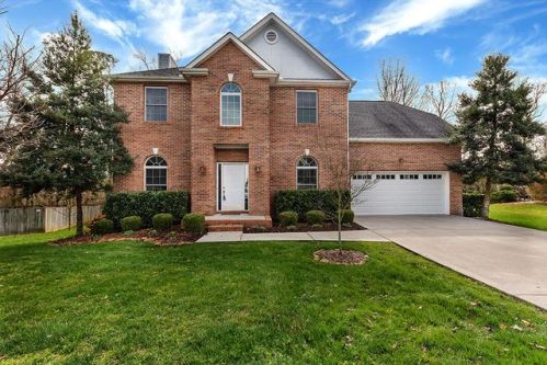 8230 Kingstree Ln, Knoxville, TN 37919-2039