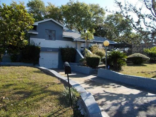1325 28th Ave, Saint Petersburg, FL 33704-2526