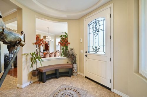 1050 Straightaway Ct, Oceanside CA  92057-1949 exterior