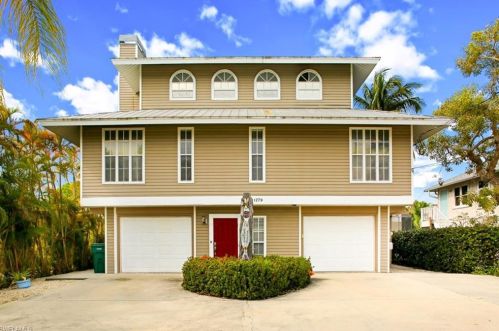1279 Rainbow Ct, Naples, FL 34110-1512