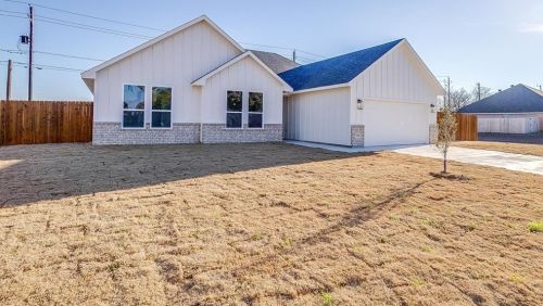 524 Park Meadow Ct, Burleson, TX 76028-7442