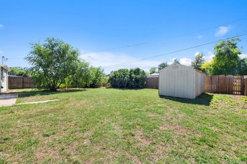 881 Victor St, Denver CO 80011-6548 exterior