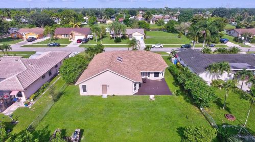 179 Bilbao St, West Palm Beach, FL 33411-1310