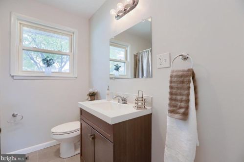 4711 Courtland St, Camp Hill PA  17011-4025 exterior