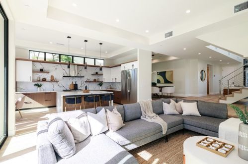 1813 Walnut Ave, Manhattan Beach CA  90266-5018 exterior