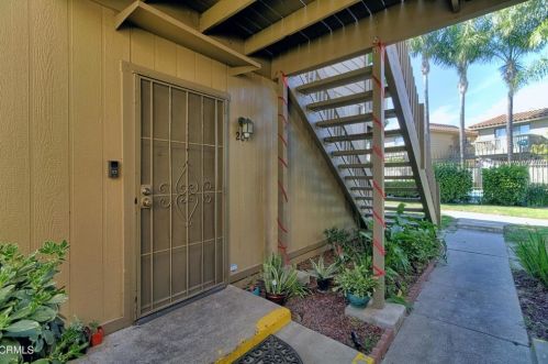 204 Steckel Dr, Santa Paula, CA 93060-3265