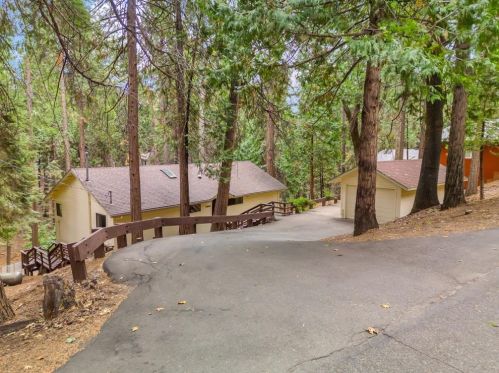 6816 Diamond Dr, Pacific House, CA 95726-9594