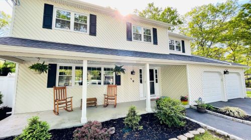 19 Miller Ave, Shoreham, NY 11786-1836