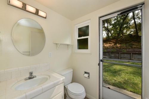 3722 Sleepy Hollow Dr, Santa Rosa CA  95404-1528 exterior