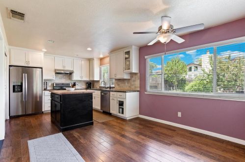 661 Hillsdale Dr, Turlock CA  95382-0515 exterior