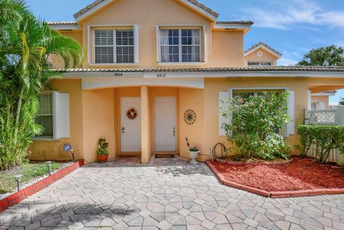 5512 Boynton Gardens Dr, Boynton Beach, FL 33437-5342