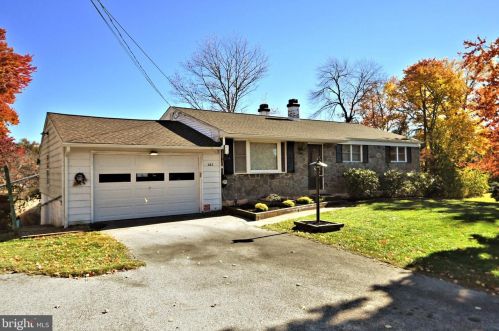 262 Tomstock Rd, Norristown, PA 19403-1634