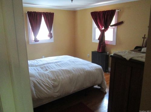 235 Lake St, South Fallsburg NY  12779-5324 exterior