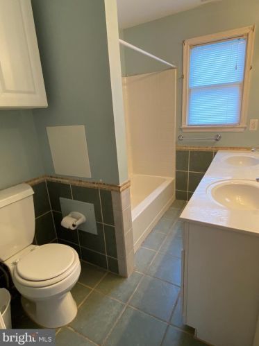 104 Broad Creek Rd, Laurel DE  19956-1124 exterior