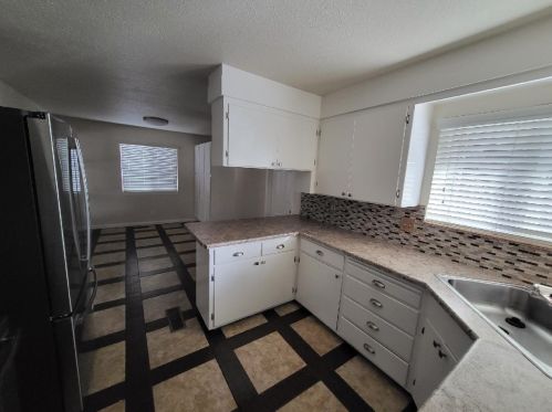 413 Turner Rd, Lodi CA  95240-0530 exterior