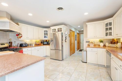 493 Ingrassia Rd, Middletown, NY 10940-2236