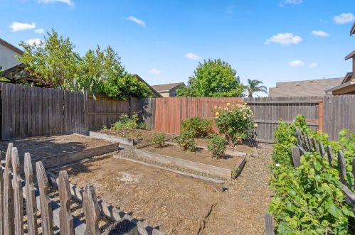 10040 Wild Orchid Way, Elk Grove CA  95757-4345 exterior