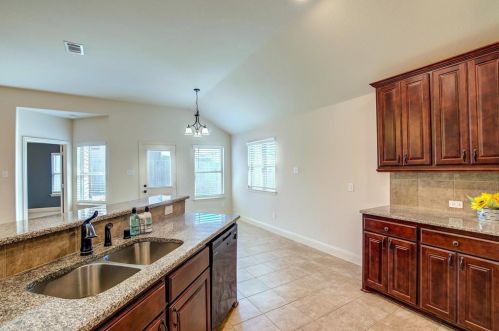 1505 Nathan Cir, Greenville TX  75402-7606 exterior