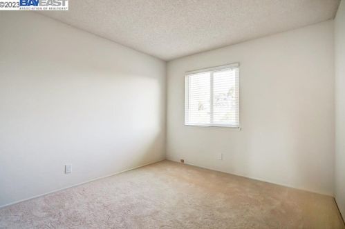 32824 Oakdale Ct, Union City CA  94587-5426 exterior