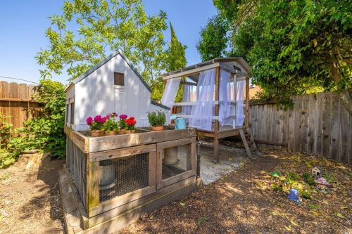 218 Sandalwood Ct, Vacaville CA  95687-5238 exterior