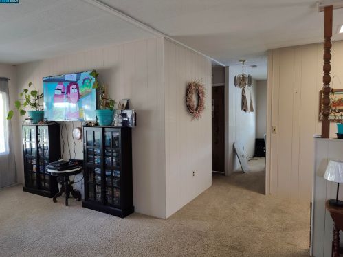 352 Avenida Flores, Pacheco CA  94553-5259 exterior