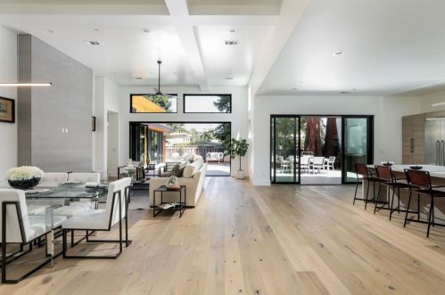 2585 Louis Rd, Palo Alto, CA 94303-3610