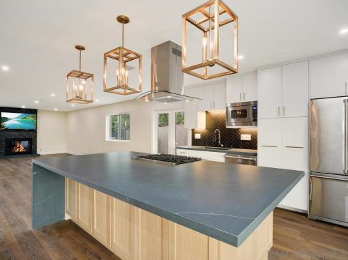 5961 Camber Dr, San Diego CA 92117-4142 exterior