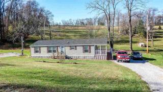 205 Valley Rd, Bittersville, PA 17366-8906