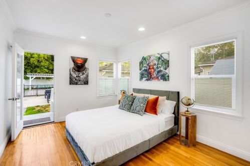 11814 Hesby St, North Hollywood CA  91607-3218 exterior
