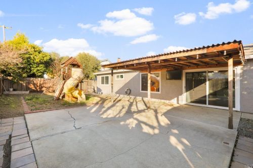 615 Devonshire Dr, Liberty Farms CA  95620-2210 exterior