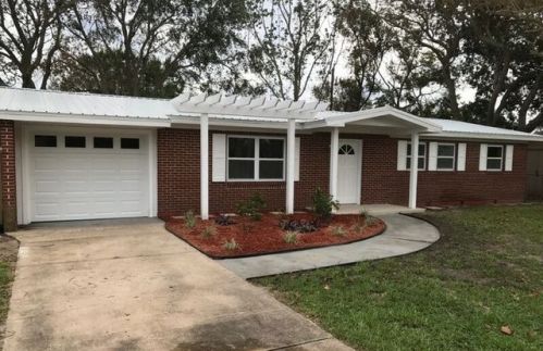 2935 Beth St, Titusville, FL 32796-1204