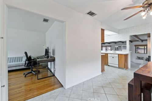 4425 Walnut Ave, Long Beach CA  90807-2524 exterior