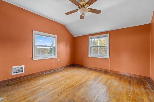 715 Hamil Rd, Verona PA  15147-2924 exterior