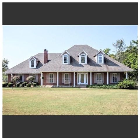2911 Meadow Creek Way, Van Buren, AR 72956-7922