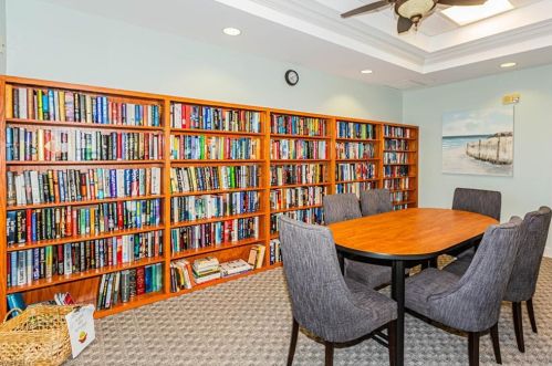14318 Manchester Dr, Naples FL  34114-8626 exterior