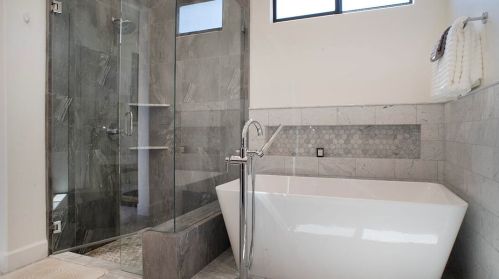54685 Avenida Juarez, La Quinta CA  92253-3770 exterior