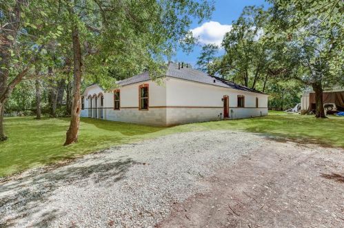 9111 Kerr Dr, Tomball, TX 77375-5256