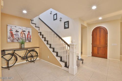 5391 Evening Sky Dr, Simi Valley CA  93063-5744 exterior