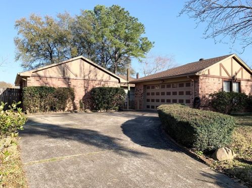 1350 Leadenhall Cir, Channelview, TX 77530-4811