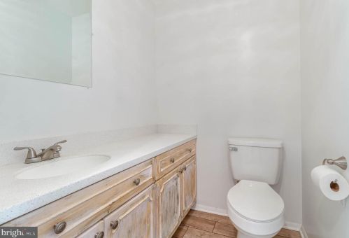 11 Thrush Dr, Carlisle PA  17015-7653 exterior